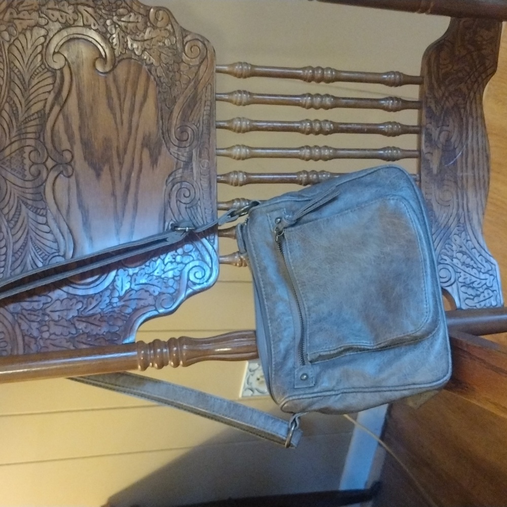 Bueno gray crossbody